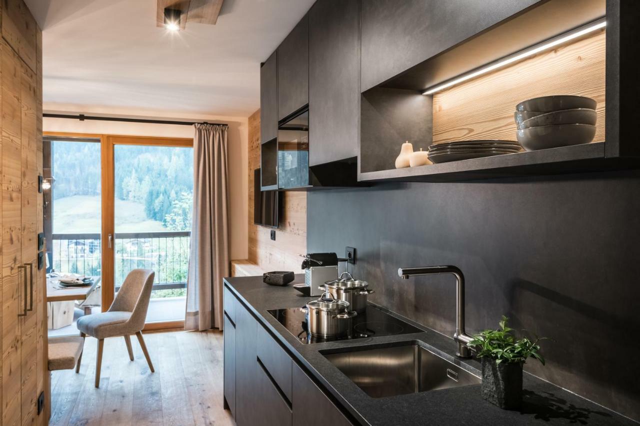 Les Dolomites Mountain Lodges Сан-Мартино-ин-Бадия Экстерьер фото